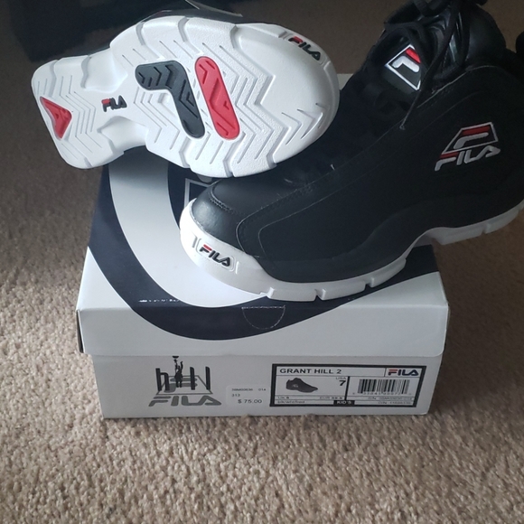 Grant Hill 2 - Picture 2 of 2